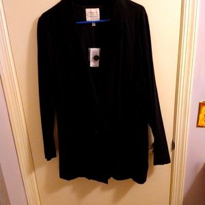 A plus size Black Linen Blazer .